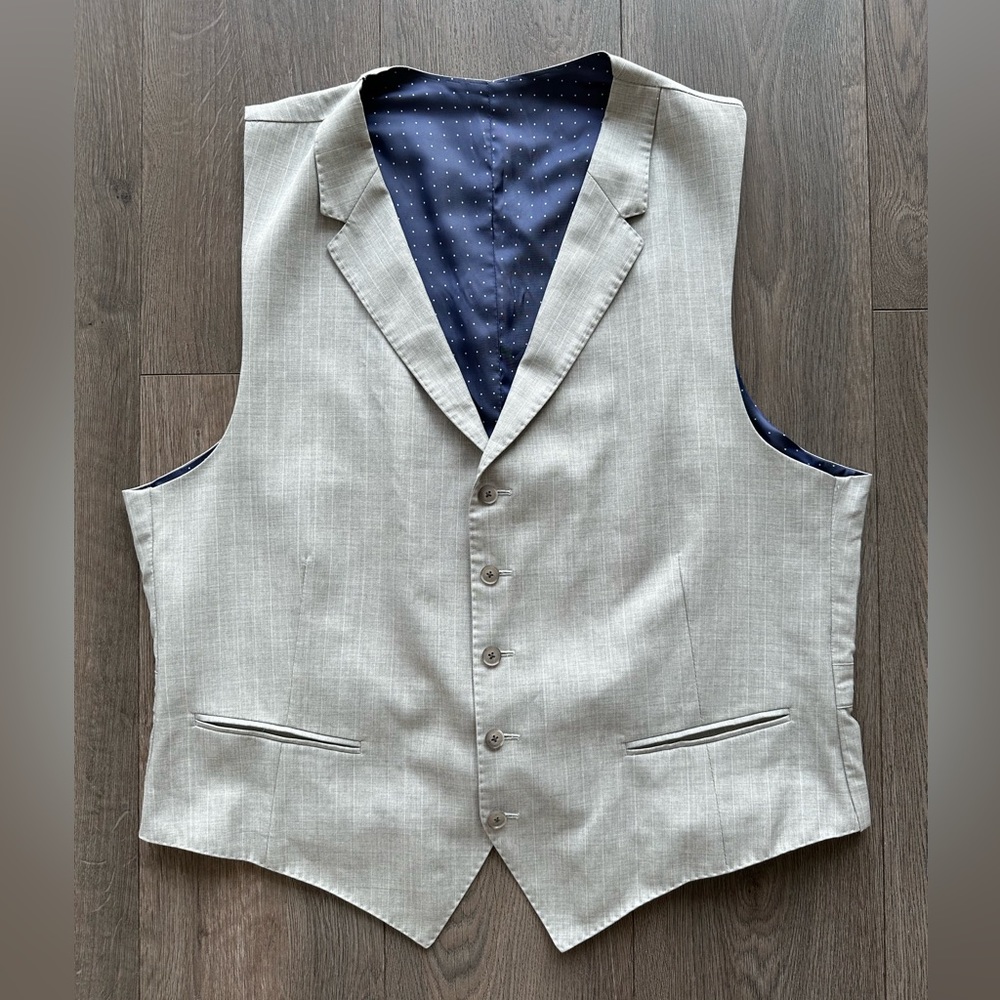 Suitsupply Light Summer Wool Vest
